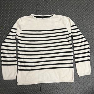 h&m white & navy blue knit sweater